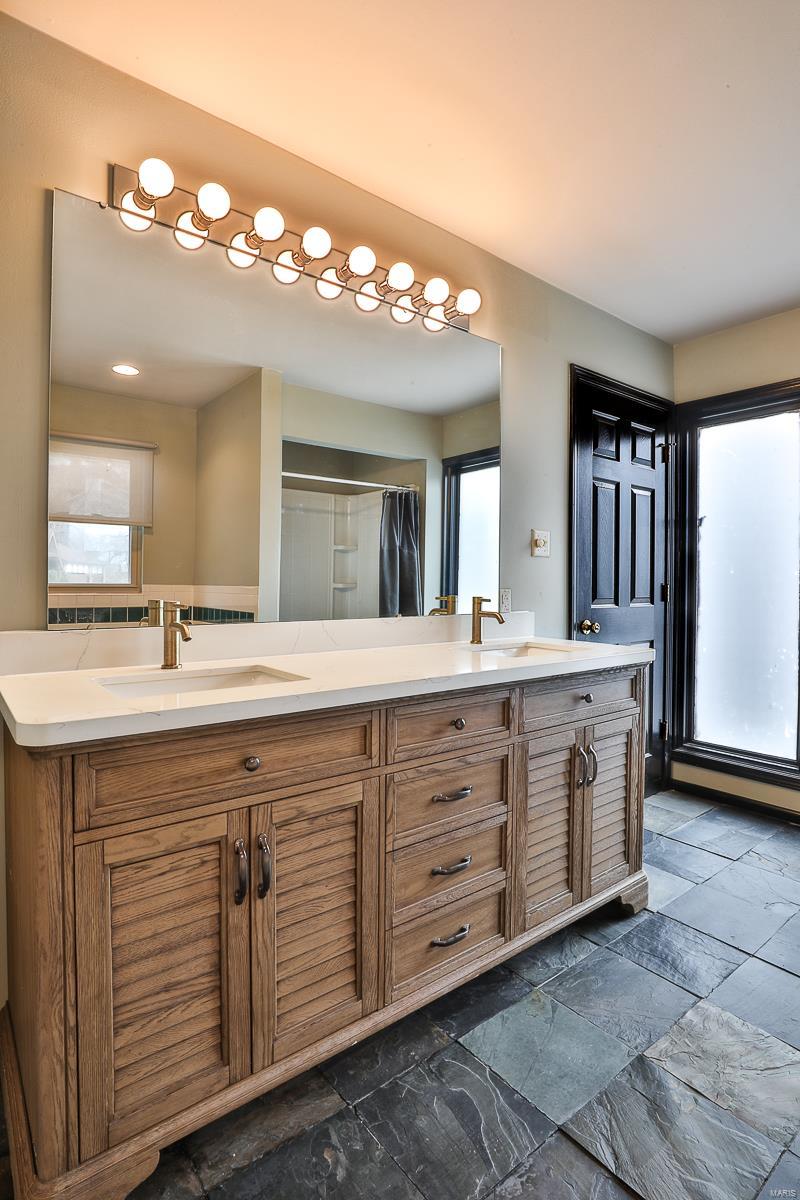 5974 Summerhedge Place