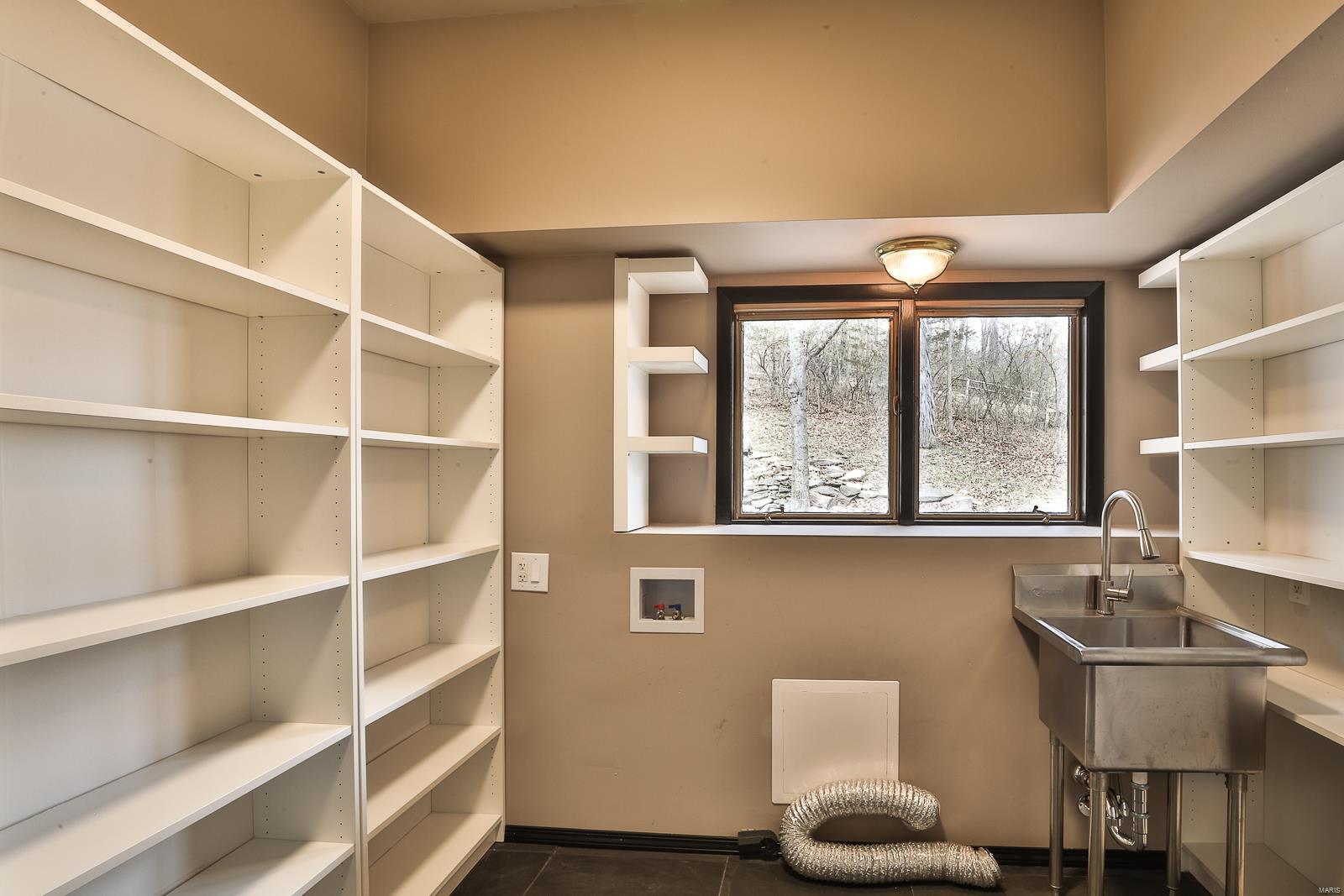 5974 Summerhedge Place