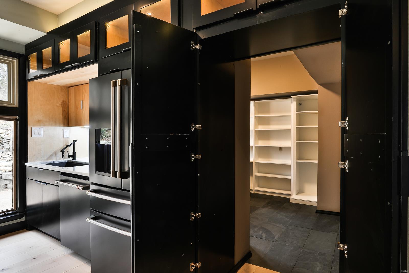 5974 Summerhedge Place