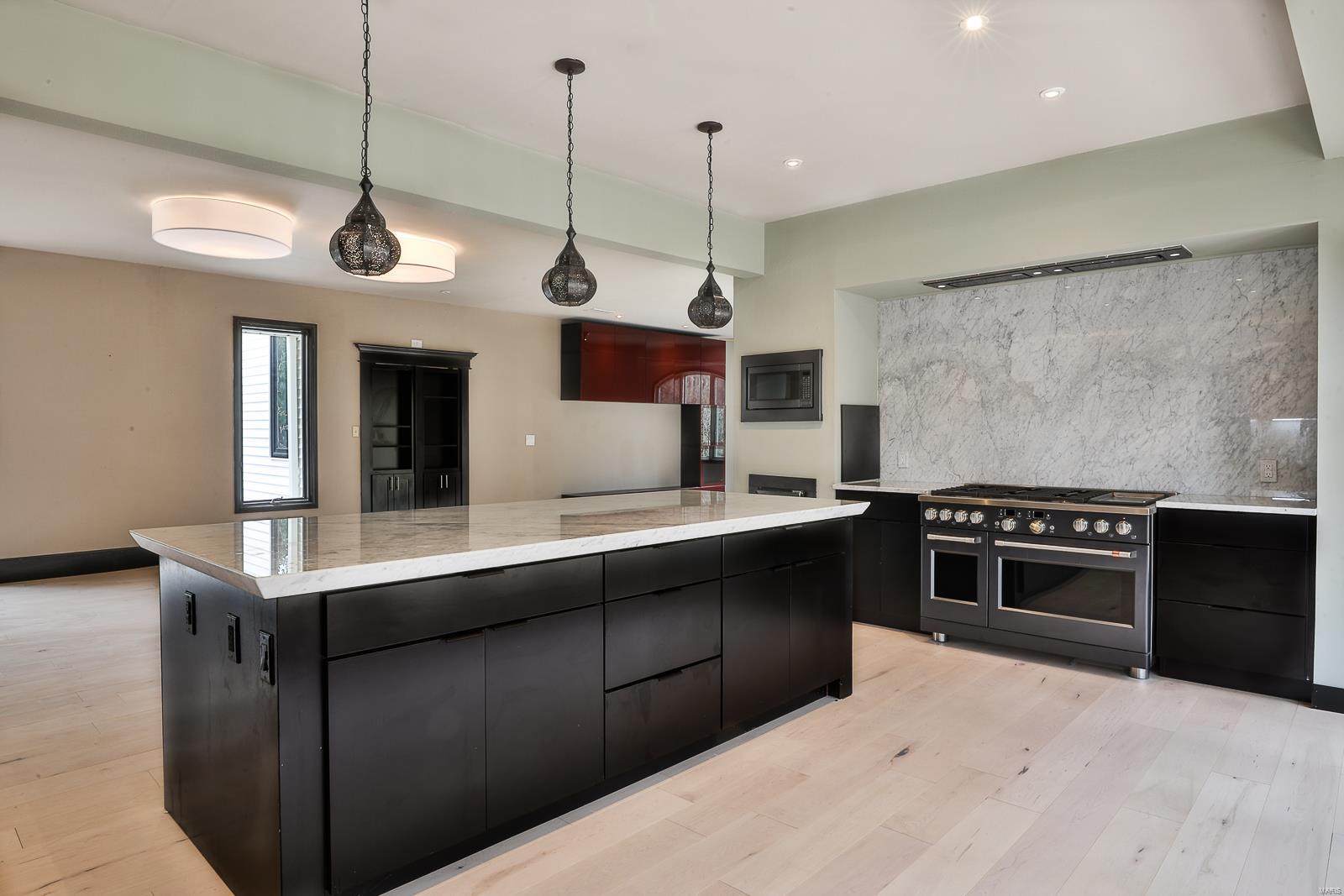 5974 Summerhedge Place