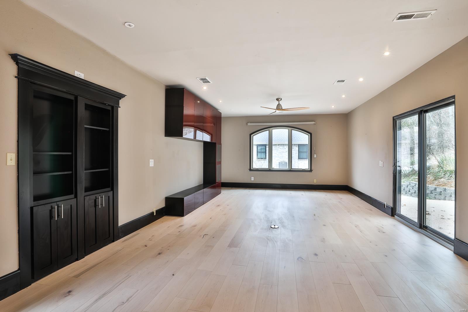 5974 Summerhedge Place