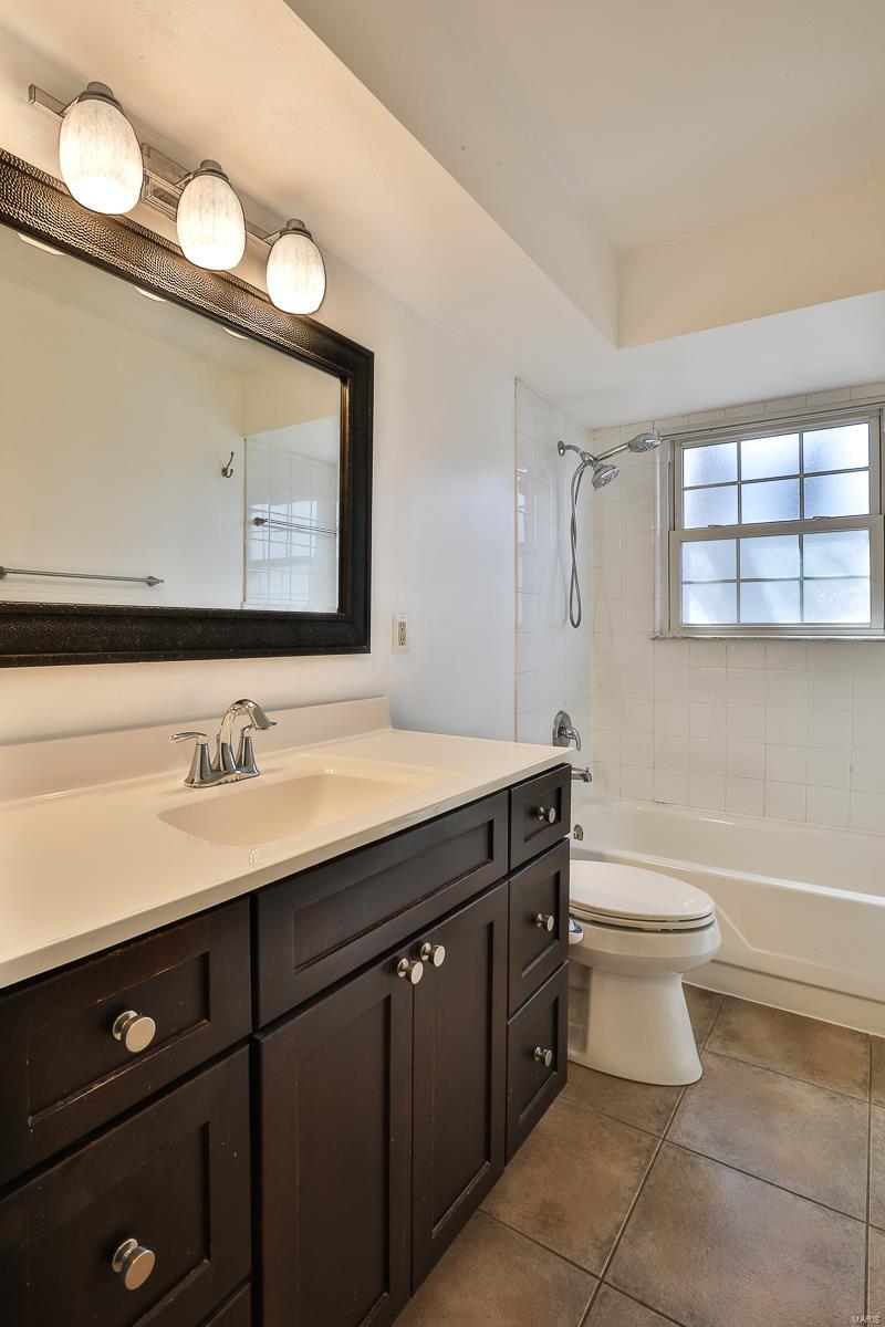 611 Candleberry Court Unit: C