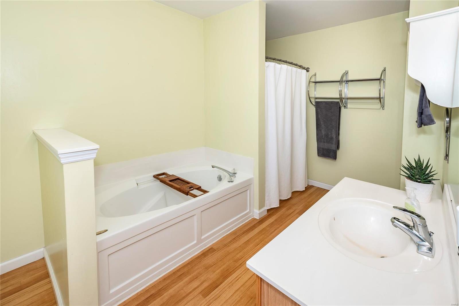 1862 Crosshaven Drive