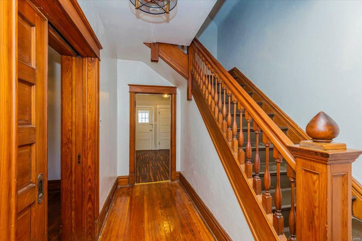 8128 Ellerton Avenue