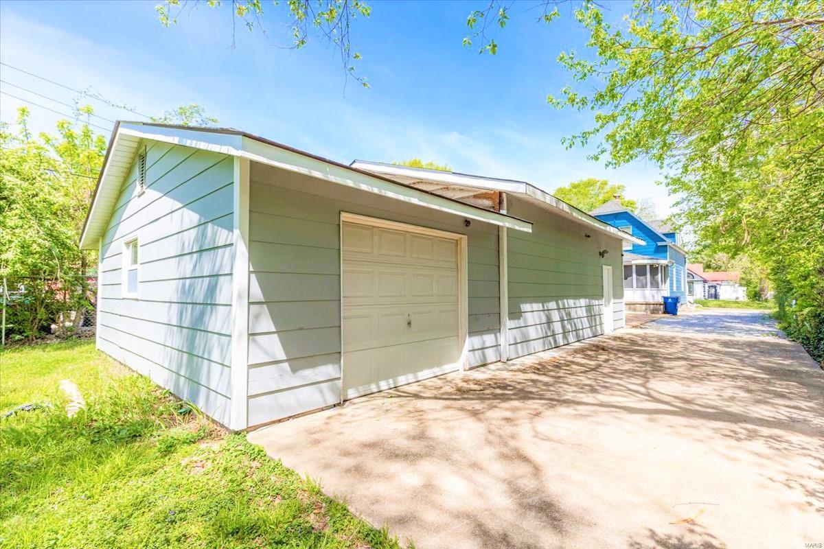 8128 Ellerton Avenue