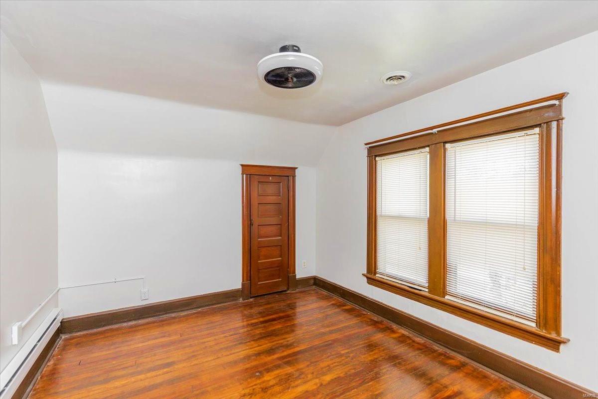 8128 Ellerton Avenue