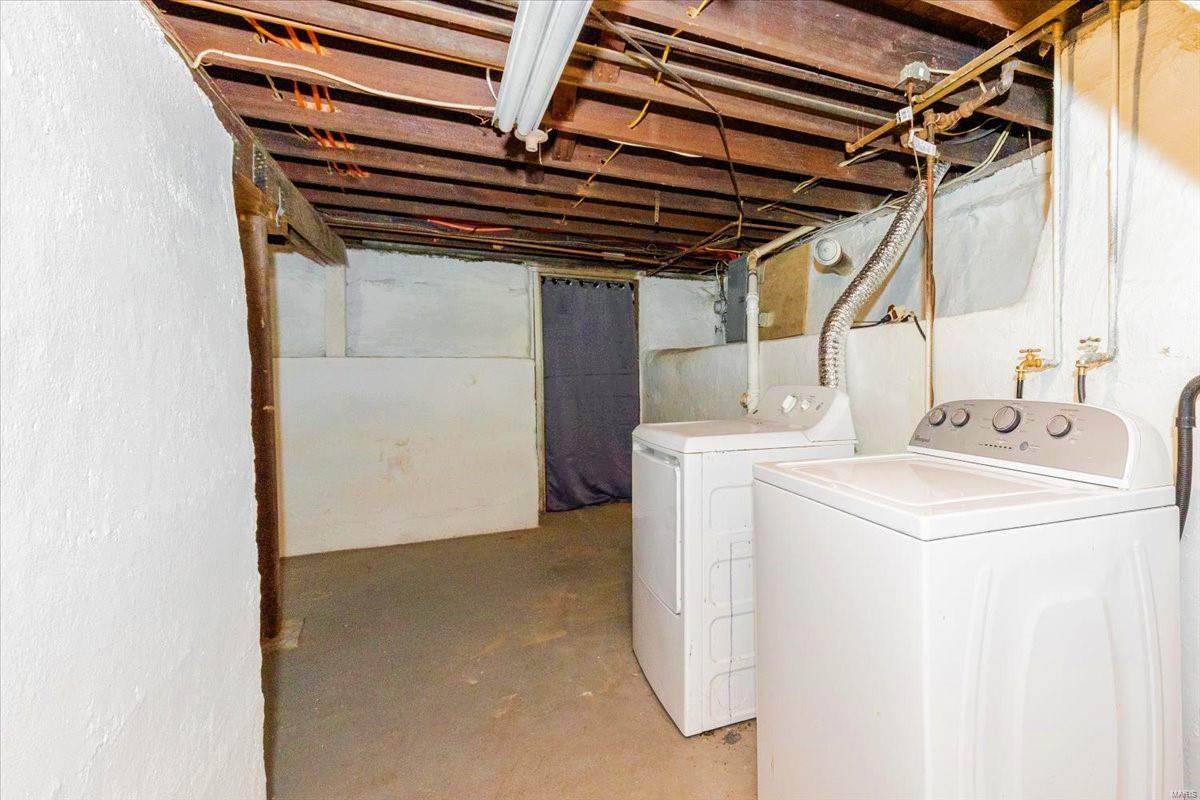 8128 Ellerton Avenue