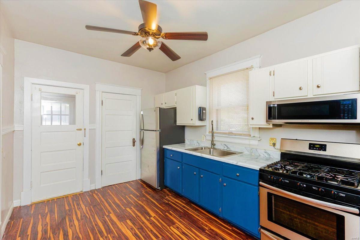 8128 Ellerton Avenue