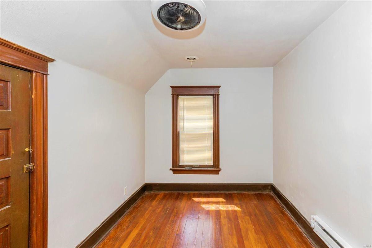 8128 Ellerton Avenue