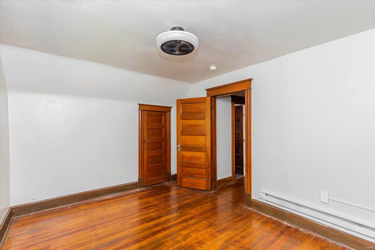 8128 Ellerton Avenue