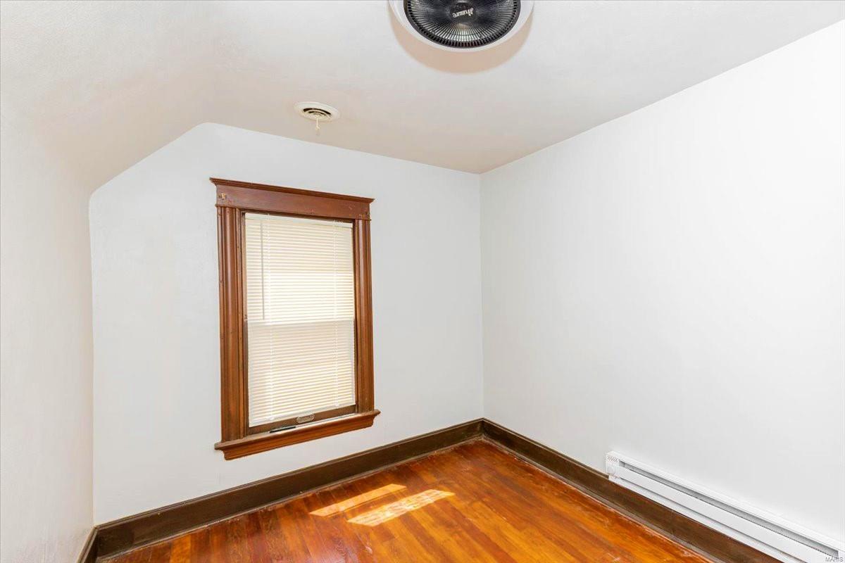 8128 Ellerton Avenue