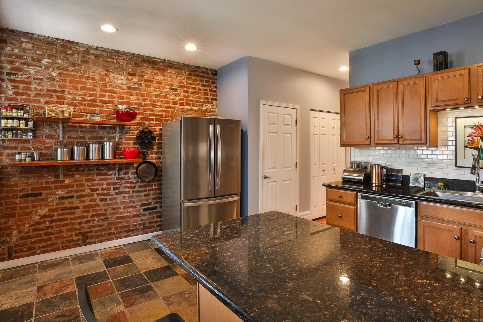 4053 Botanical Avenue