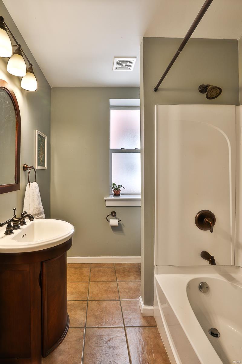 4053 Botanical Avenue