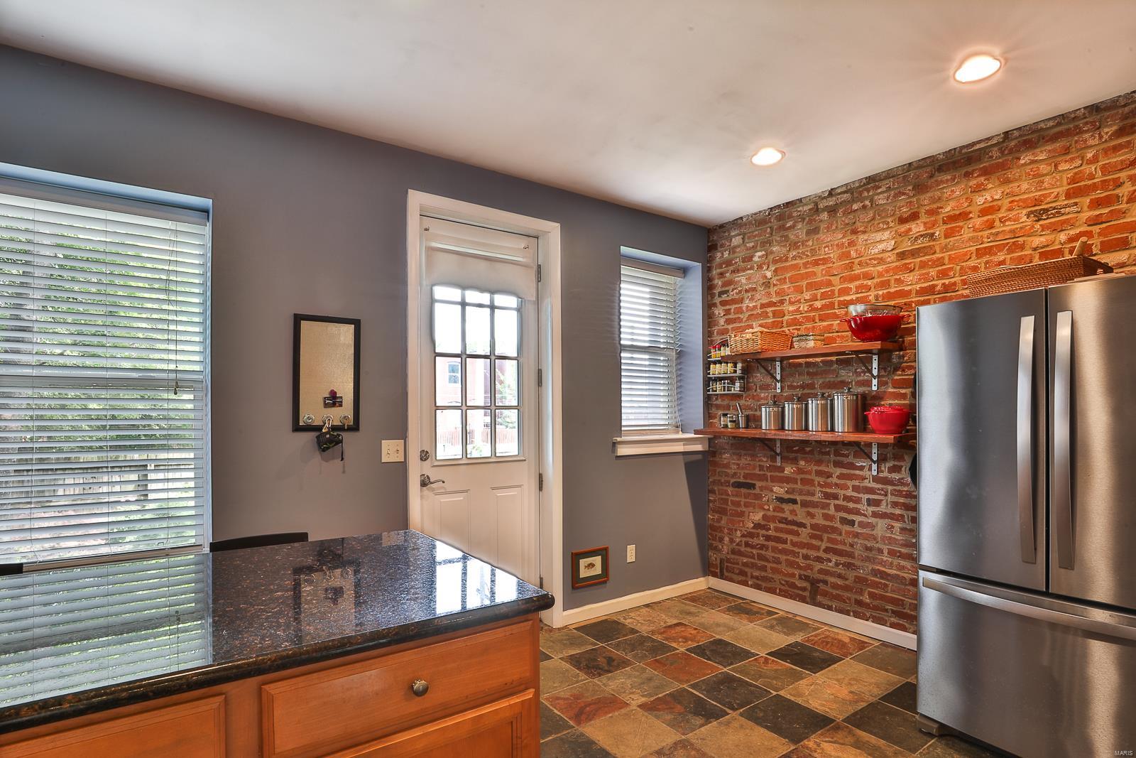 4053 Botanical Avenue