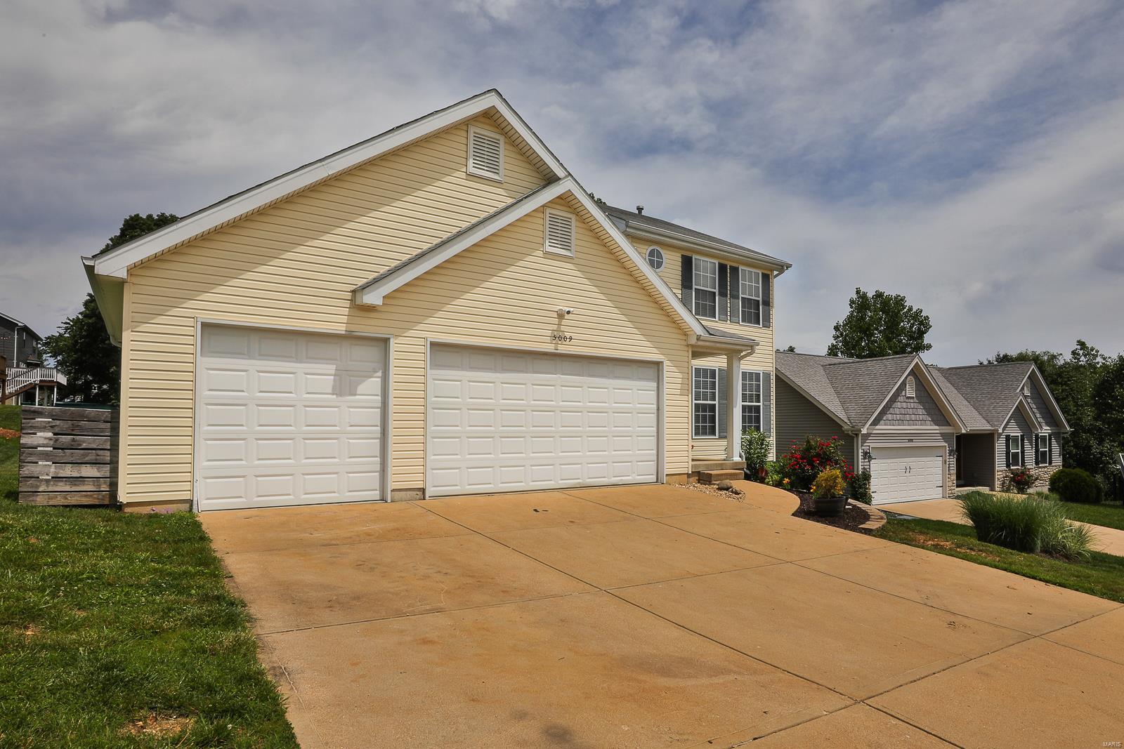 5009 Sweetbrier Court