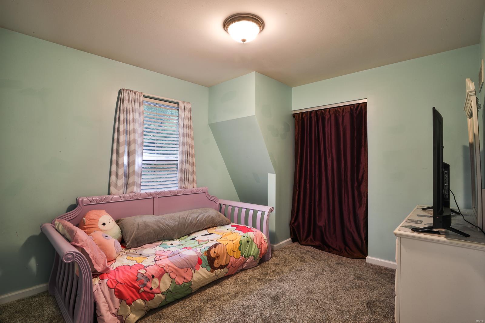 5009 Sweetbrier Court