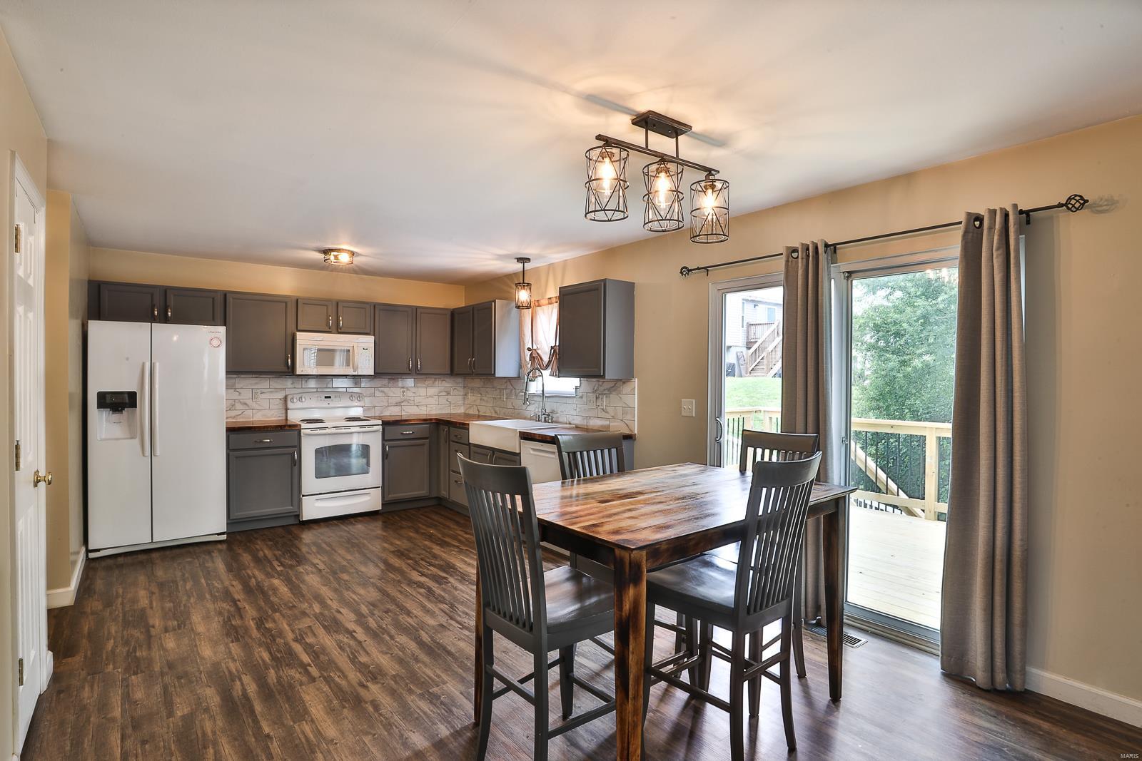 5009 Sweetbrier Court