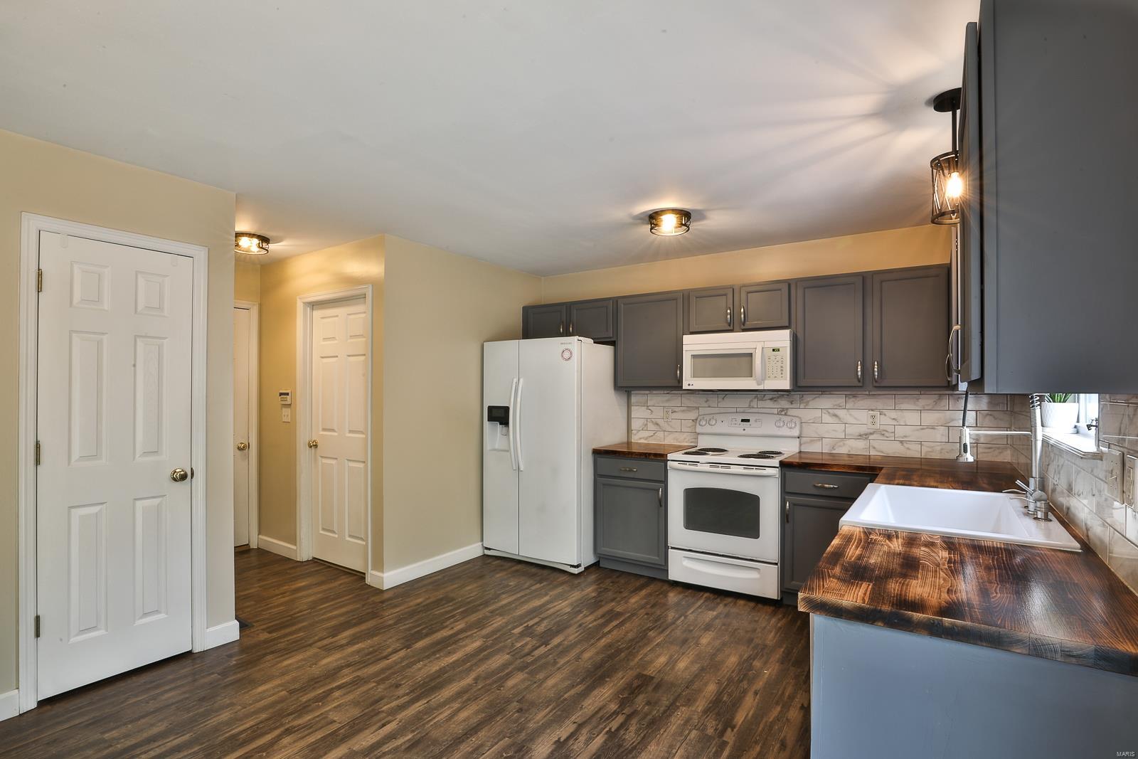 5009 Sweetbrier Court