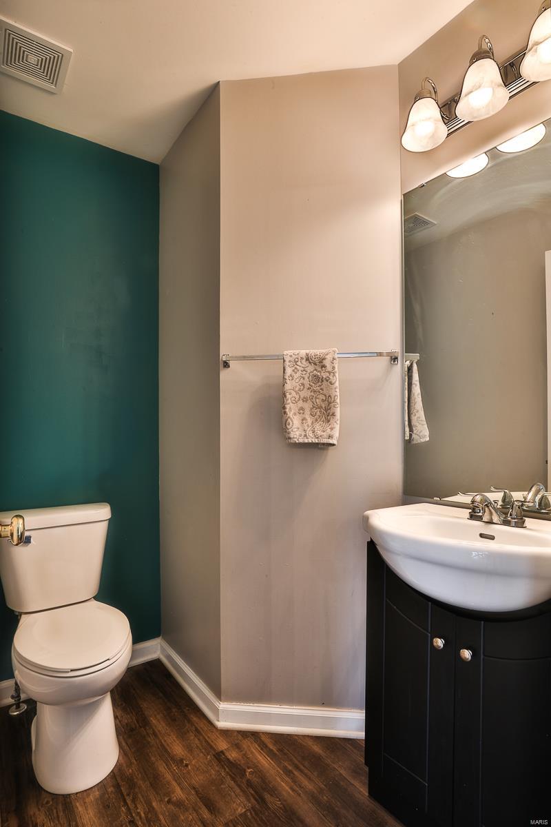 5009 Sweetbrier Court