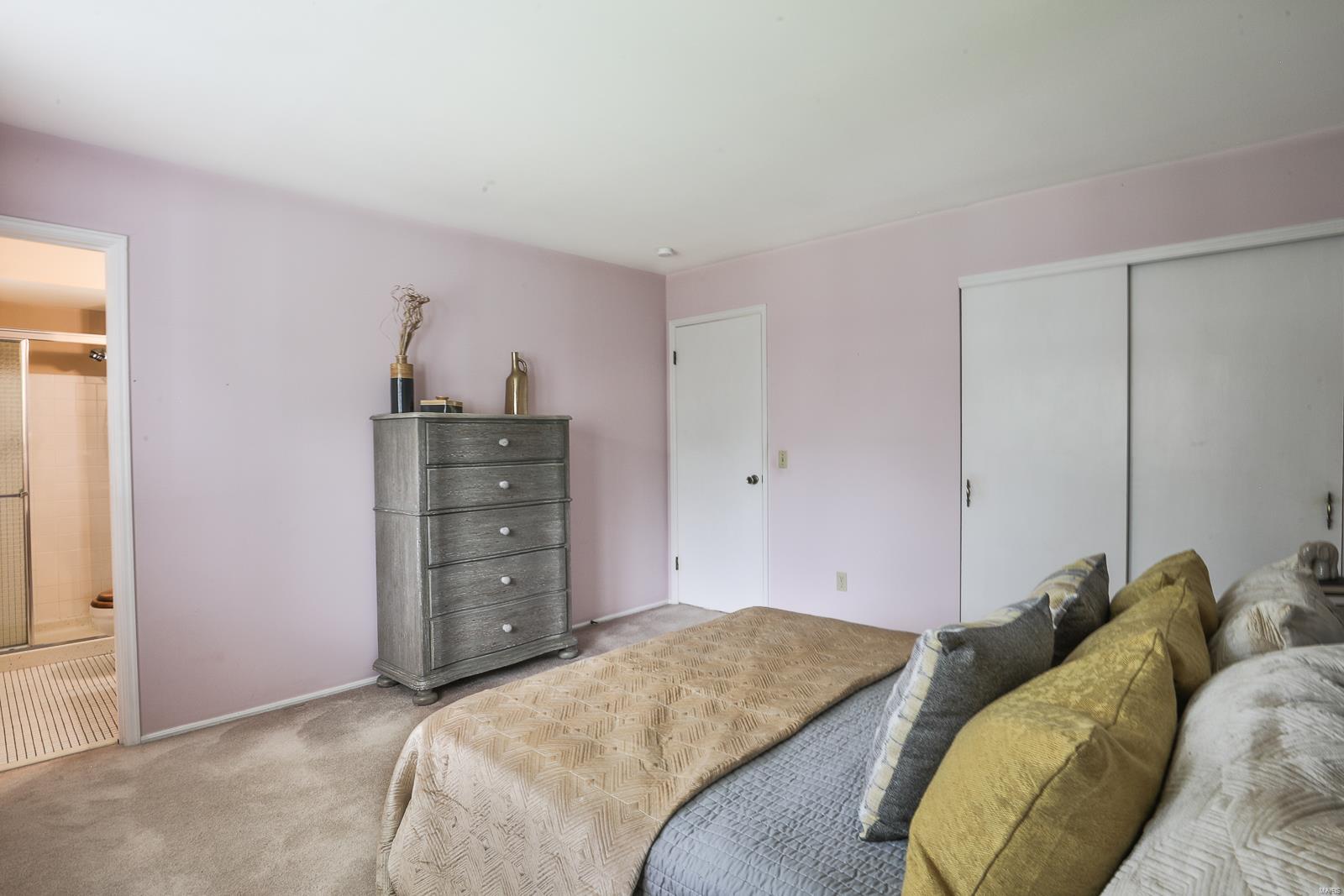 2415 Whitshire Drive