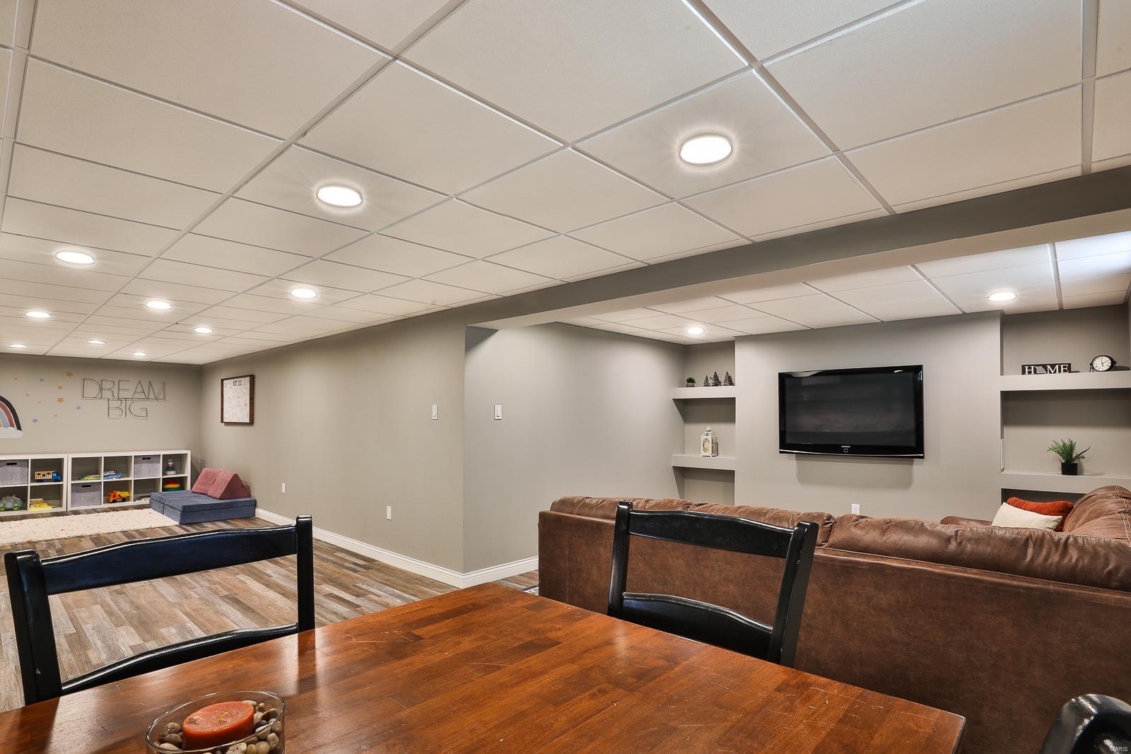 2145 England Town Road