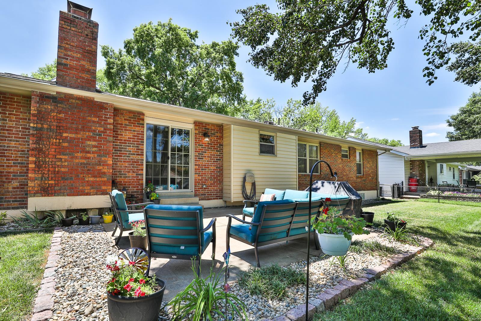 2145 England Town Road