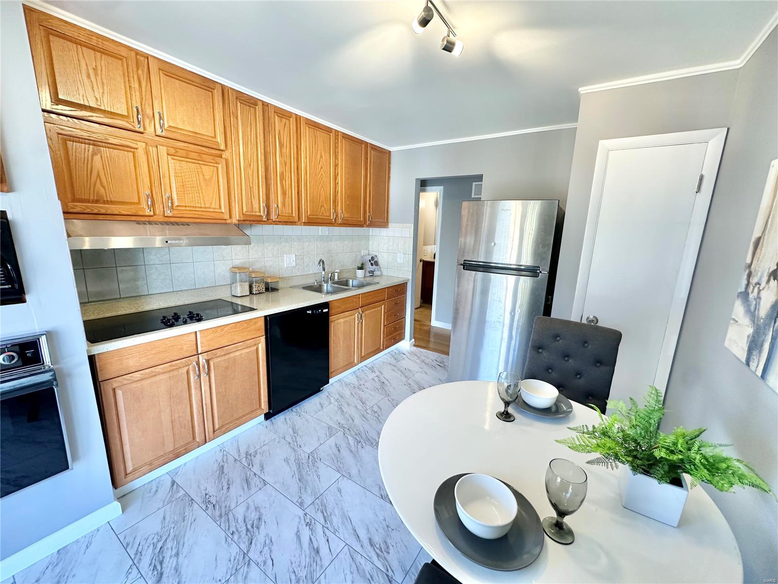 10379 Forest Brook Lane Unit: G