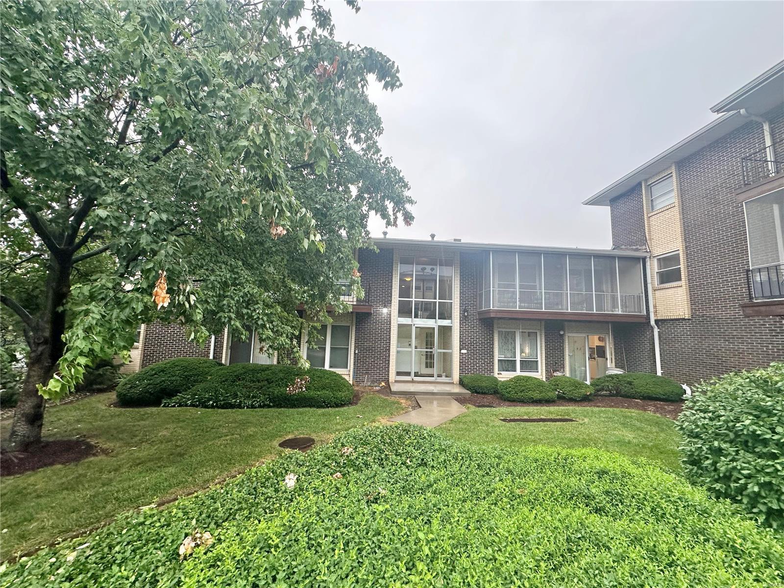 10379 Forest Brook Lane Unit: G