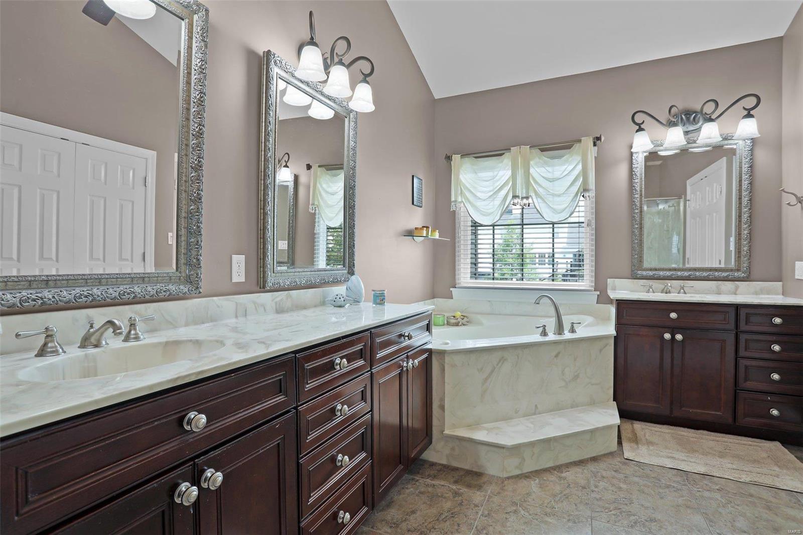 1411 Fenway Farms Court