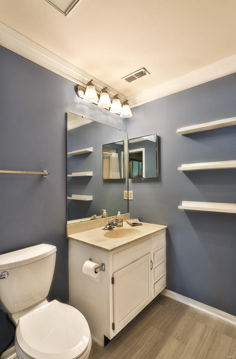 1112 Sunhaven Drive Unit: J