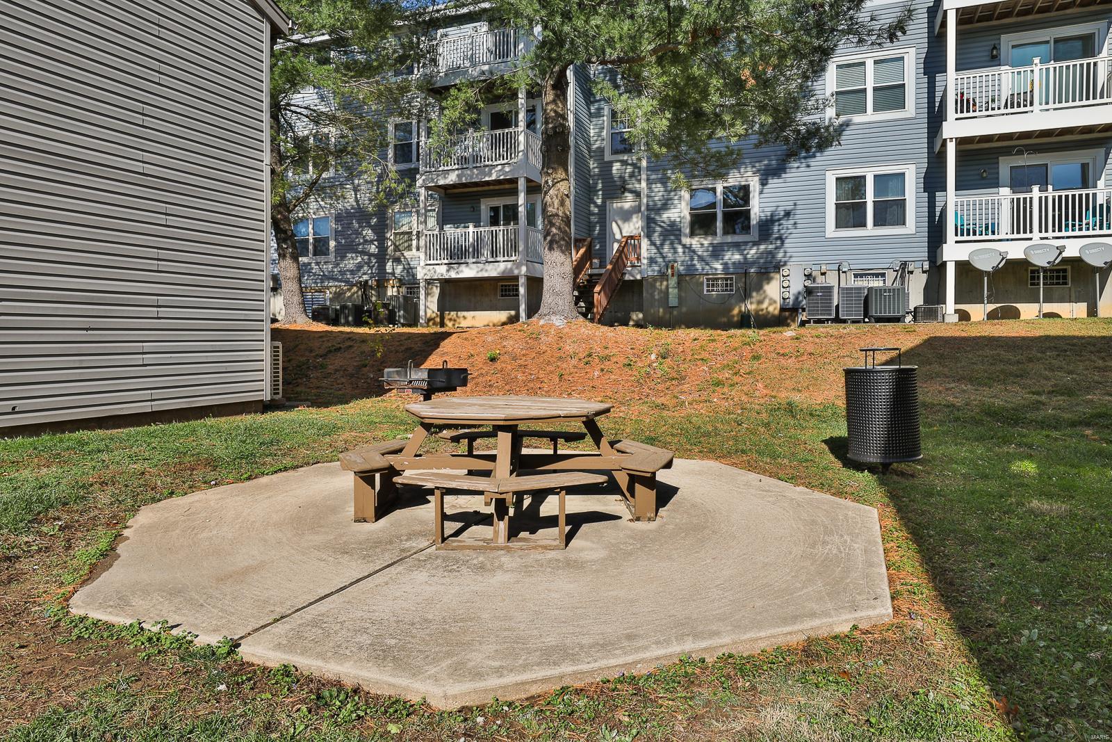 1112 Sunhaven Drive Unit: J