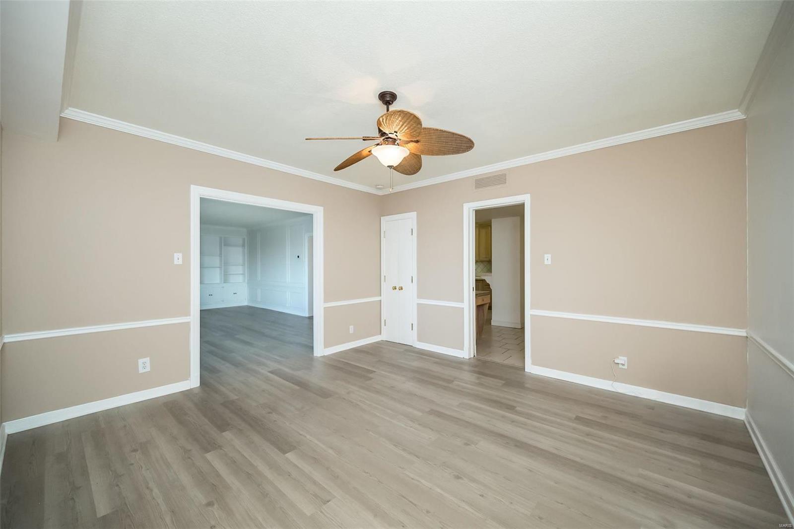 710 S Hanley Road Unit: 11D