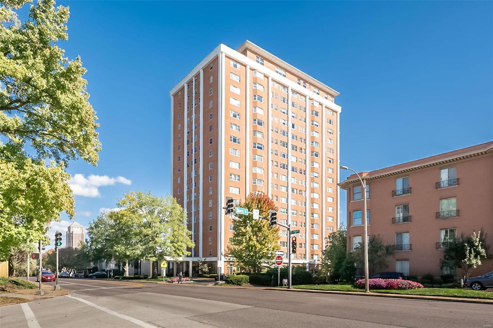 710 S Hanley Road Unit: 11D