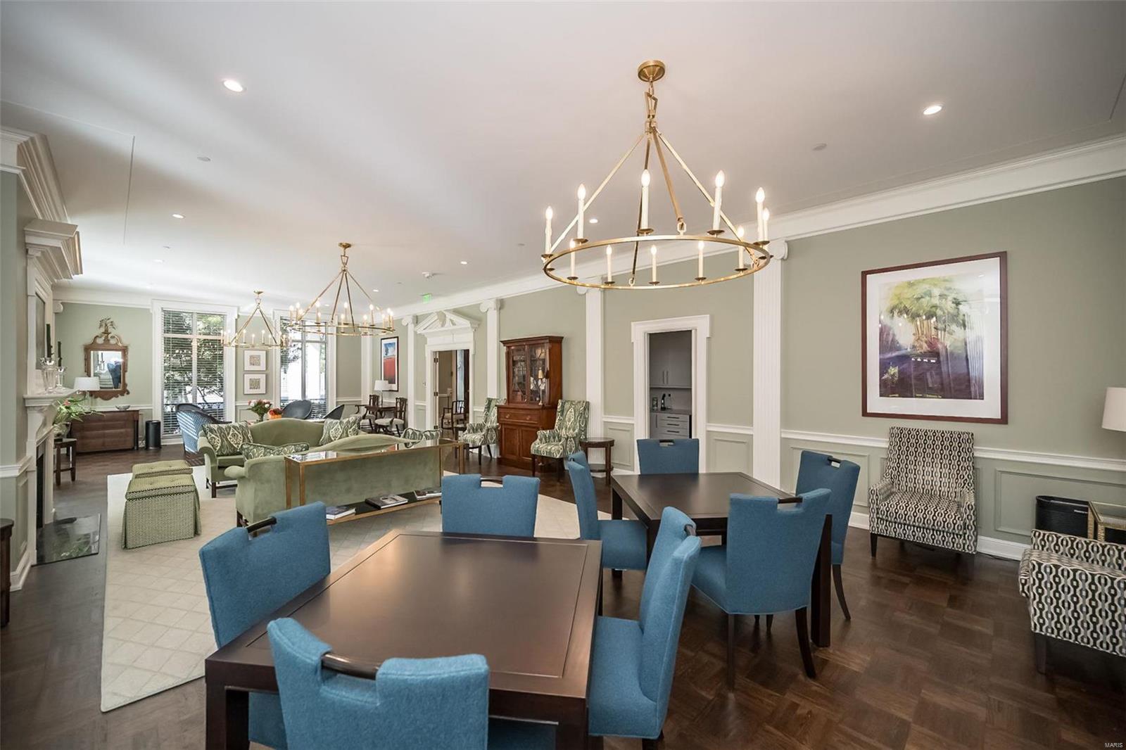 710 S Hanley Road Unit: 11D