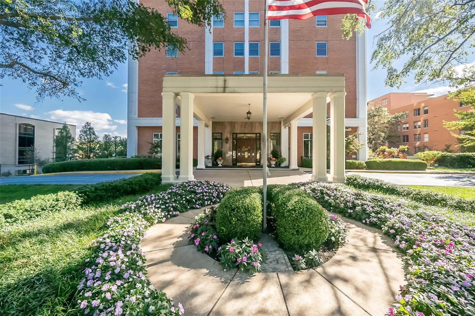 710 S Hanley Road Unit: 11D