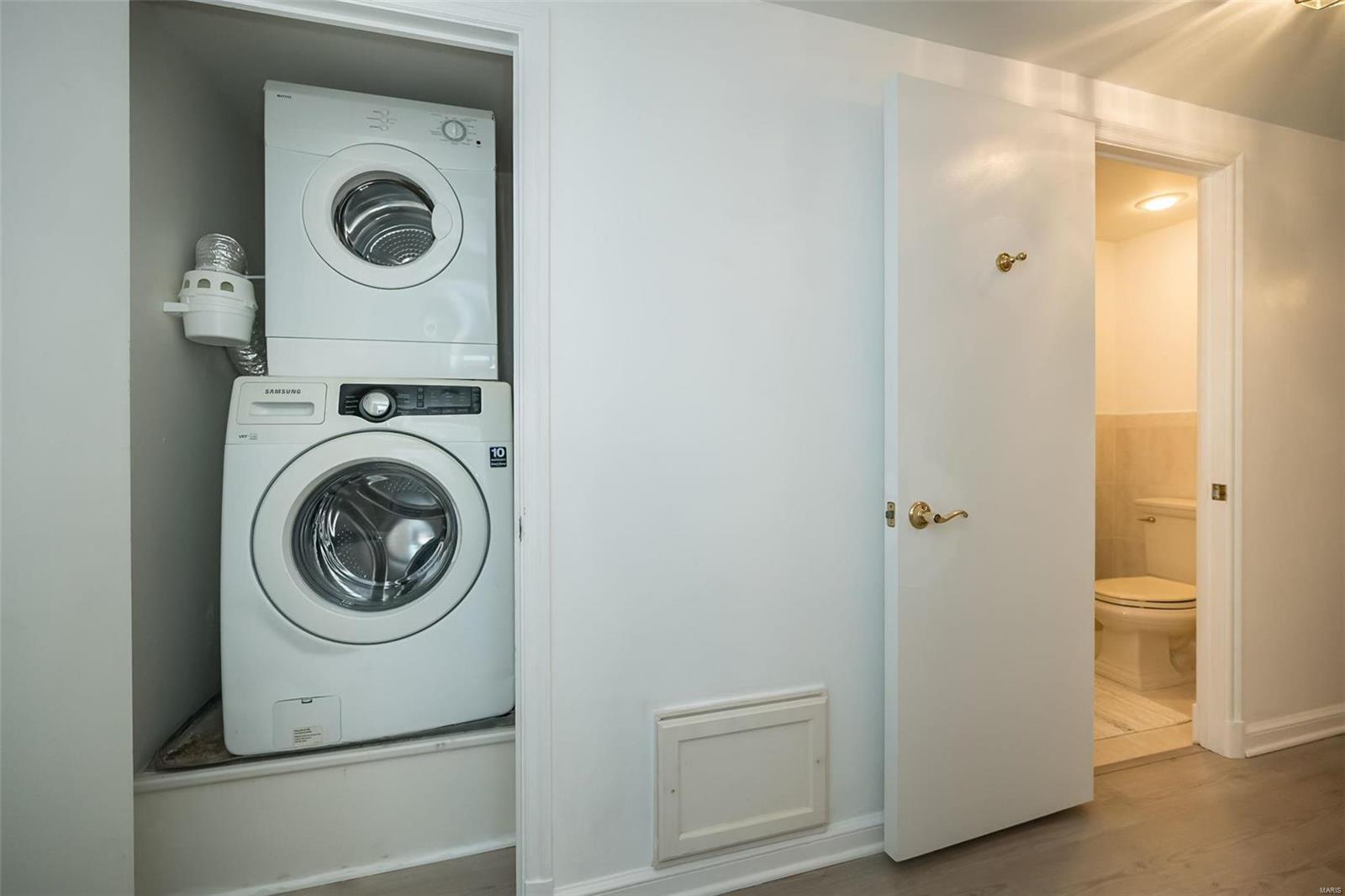 710 S Hanley Road Unit: 11D