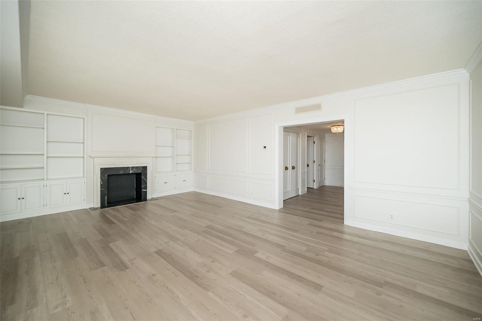 710 S Hanley Road Unit: 11D