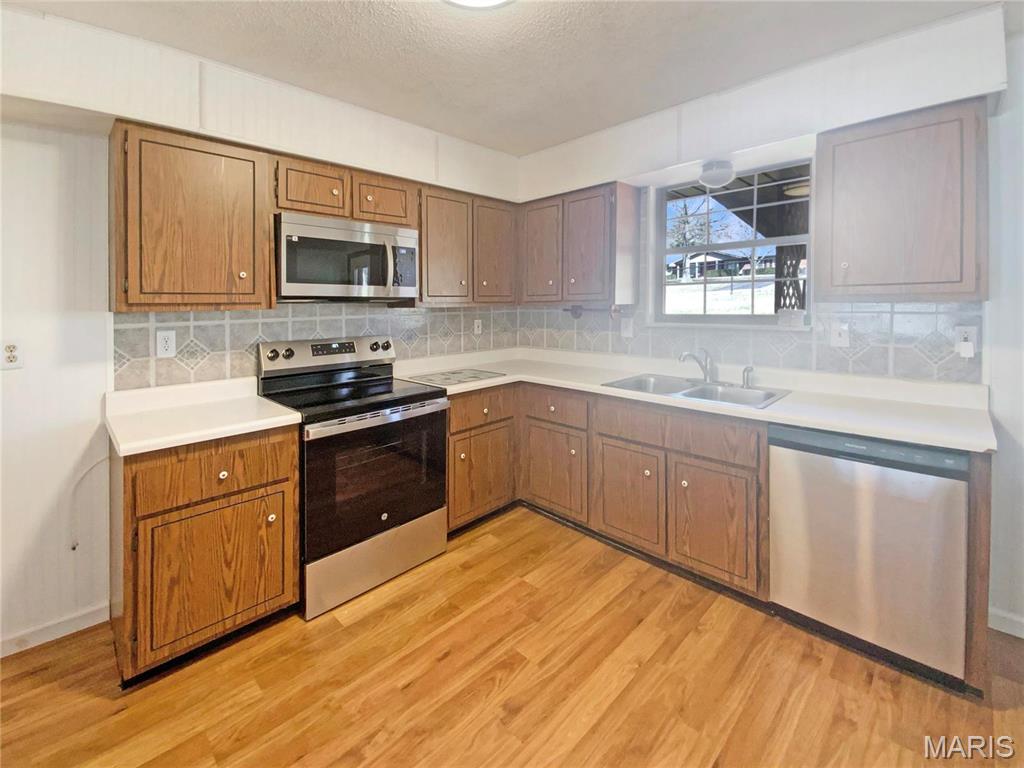 2524 Tanglewood Drive