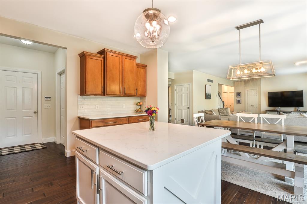 1256 Green Vale Court