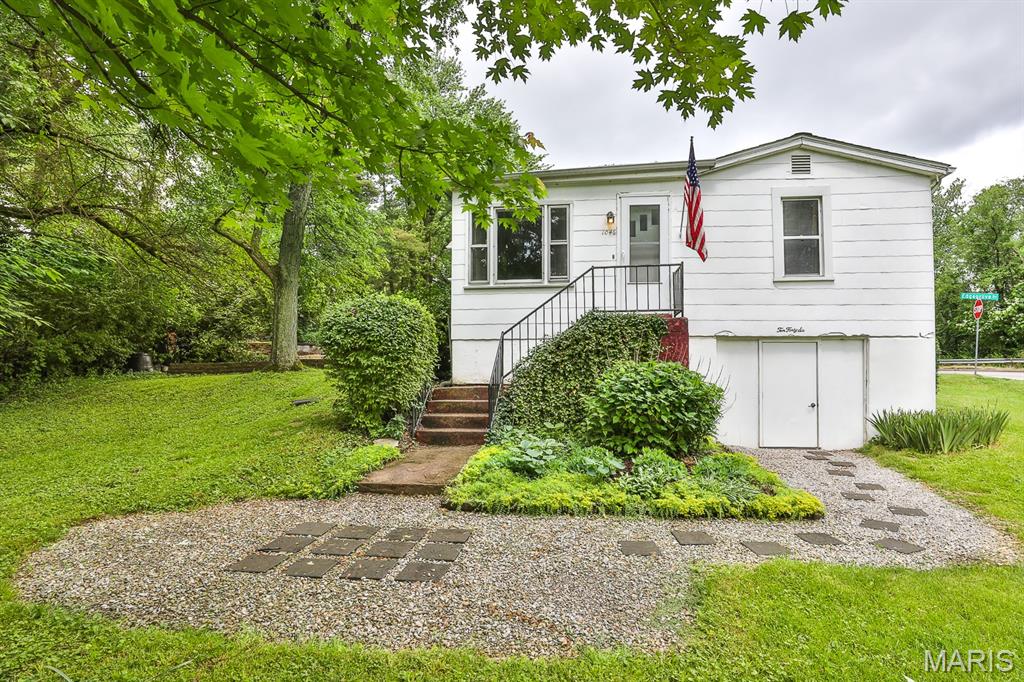 1046 Marshall Avenue