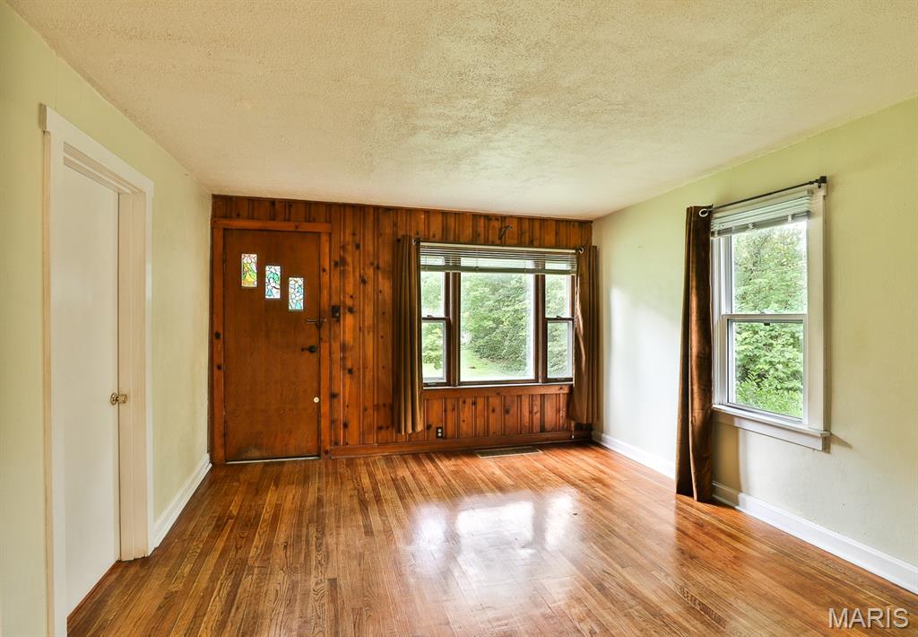 1046 Marshall Avenue