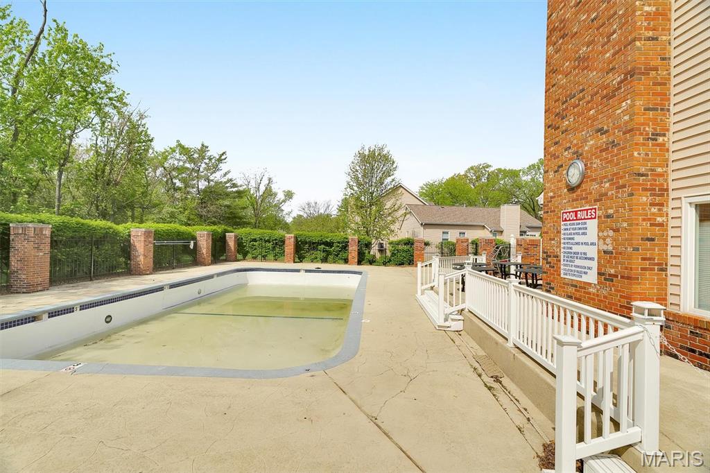 1316 Holgate Drive Unit: G5