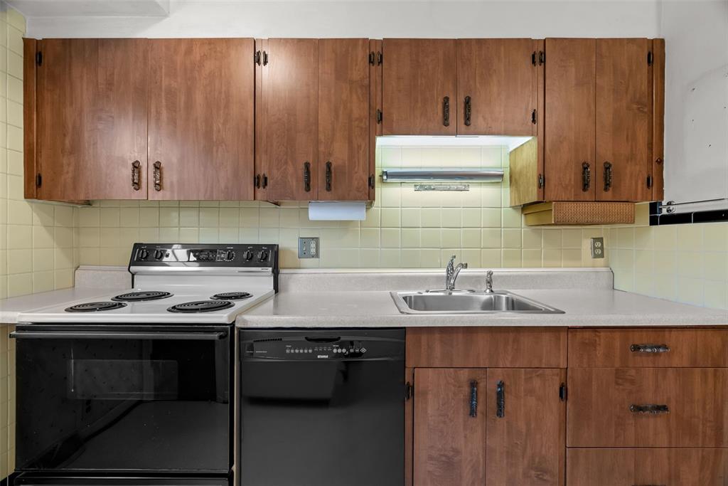 8606 Villa Crest Drive