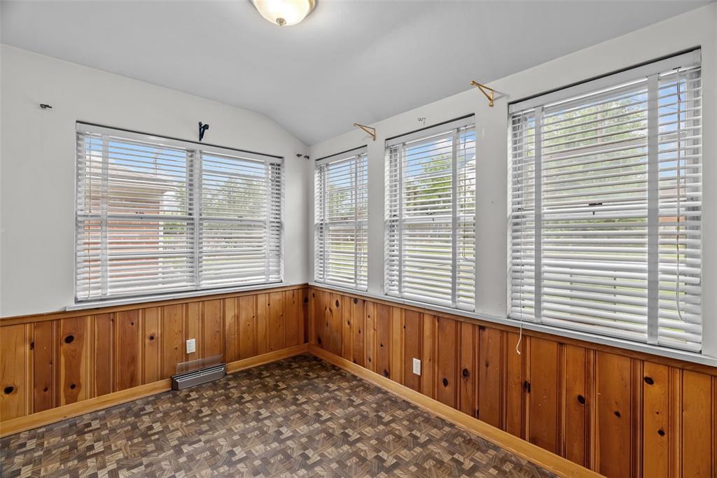 8606 Villa Crest Drive