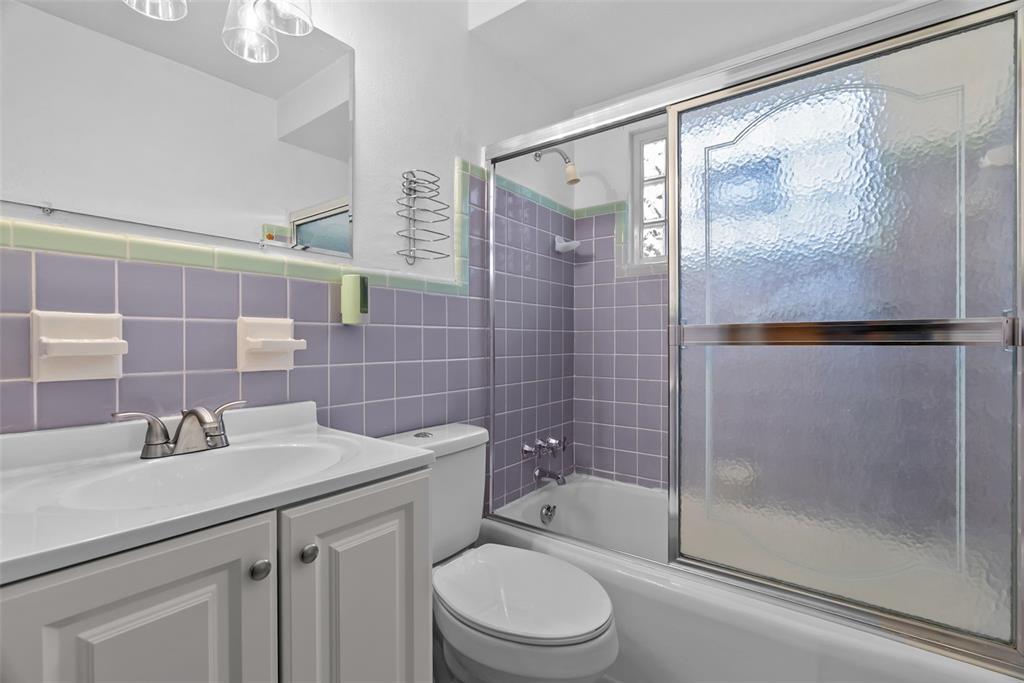 8606 Villa Crest Drive