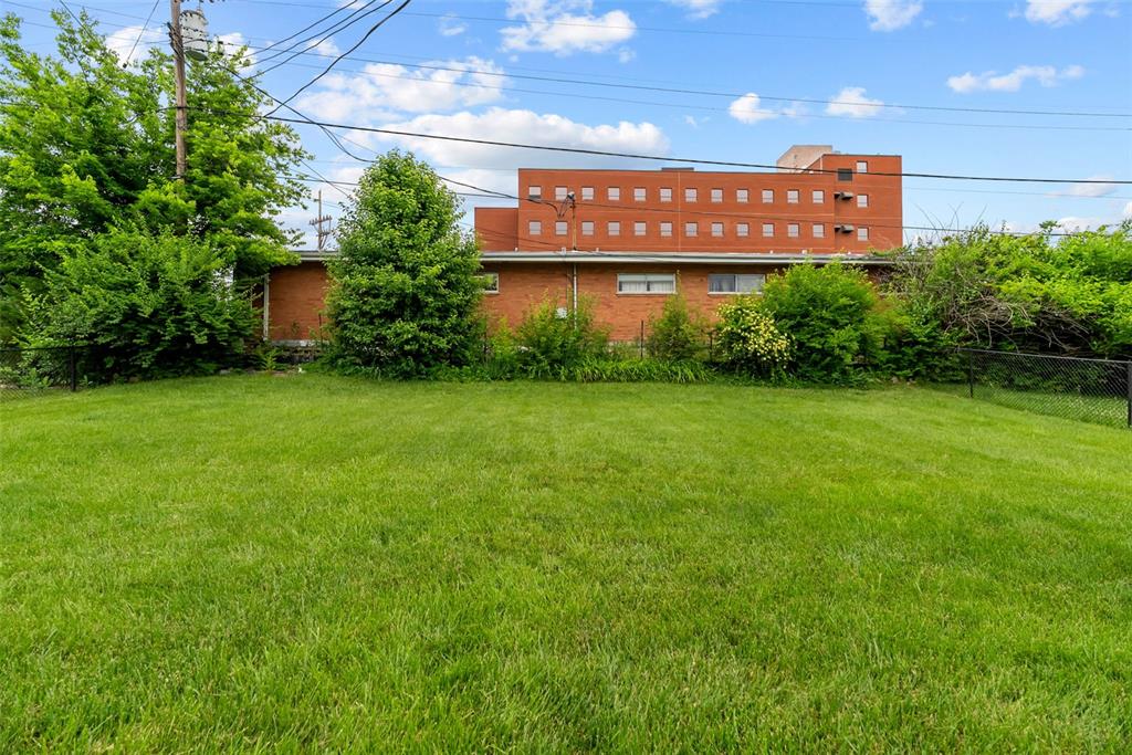 8606 Villa Crest Drive