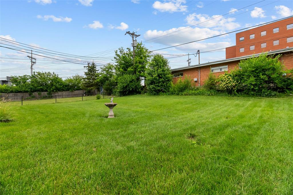 8606 Villa Crest Drive