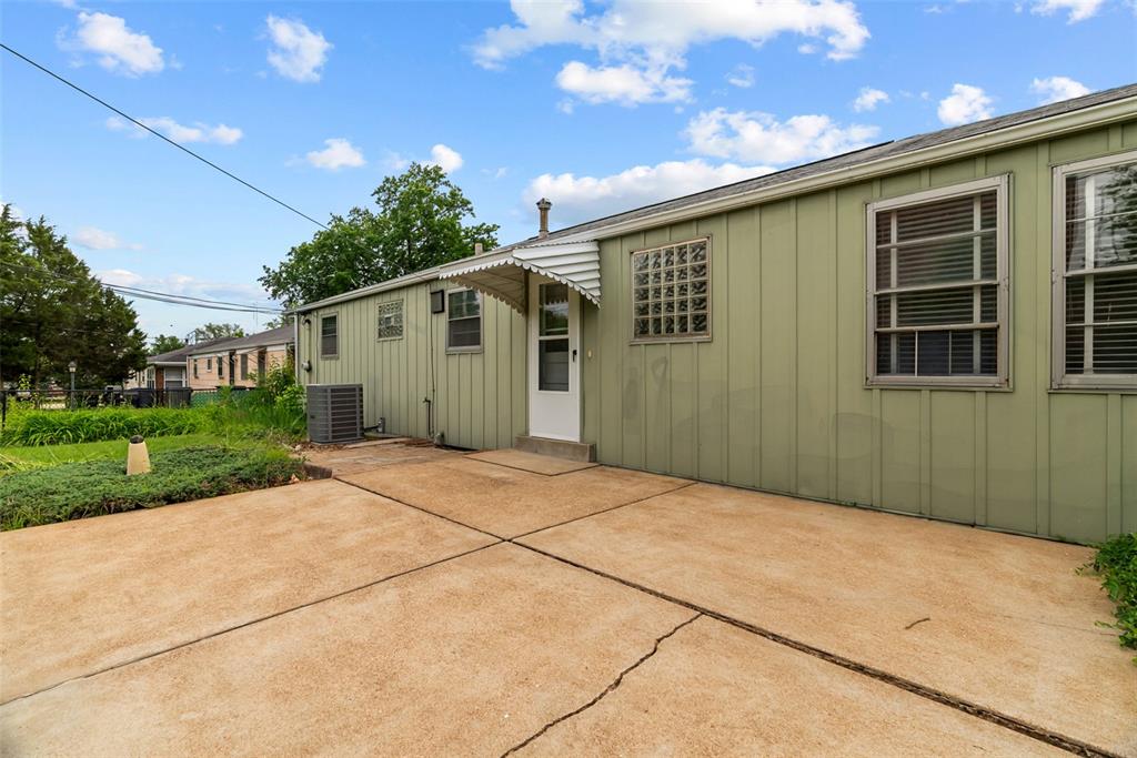 8606 Villa Crest Drive