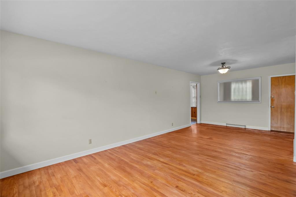 8606 Villa Crest Drive