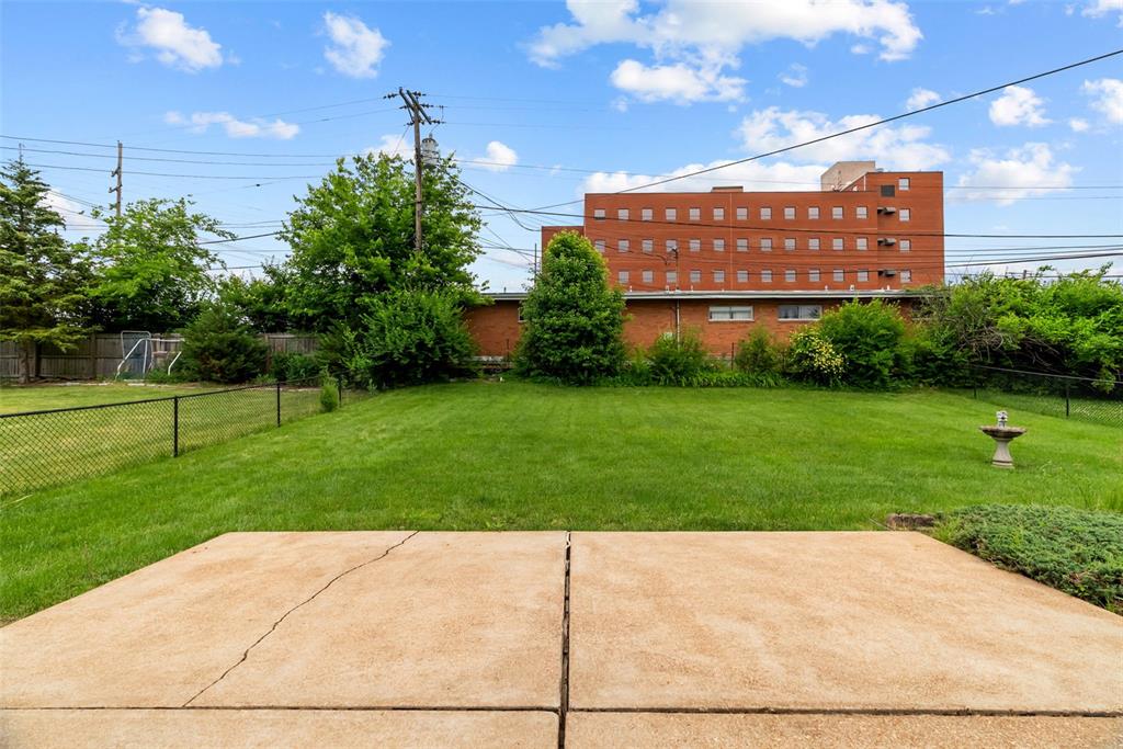 8606 Villa Crest Drive